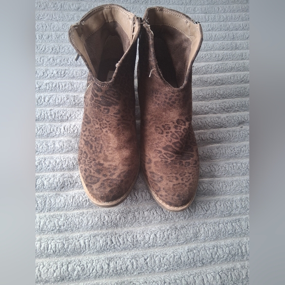 Very G Brown Leopard Print Ankle Boots With Zipper - Picture 2 of 10